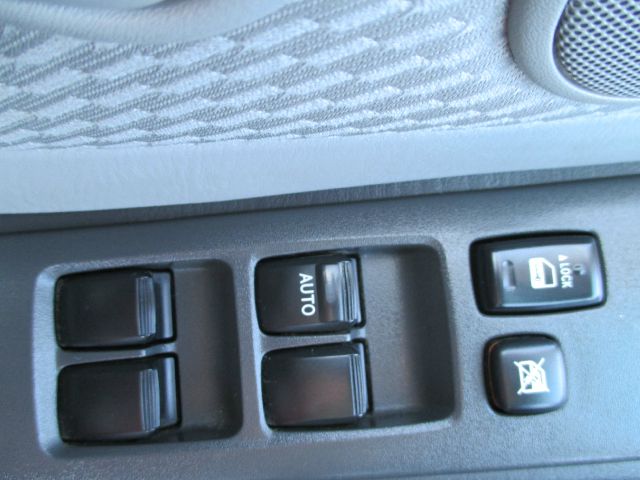 Toyota Highlander 4dr 1500 4WD SLT 4x4 SUV SUV