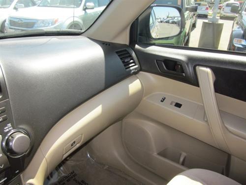 Toyota Highlander Base Other