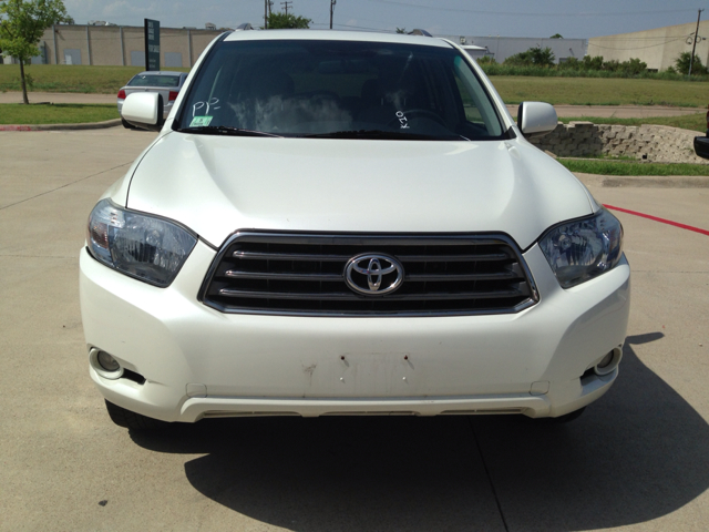 Toyota Highlander Elk Conversion Van SUV