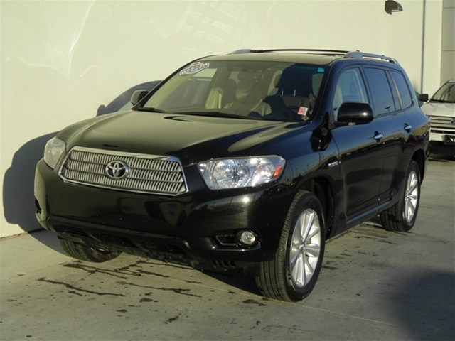 Toyota Highlander 4dr Sdn FE Unspecified