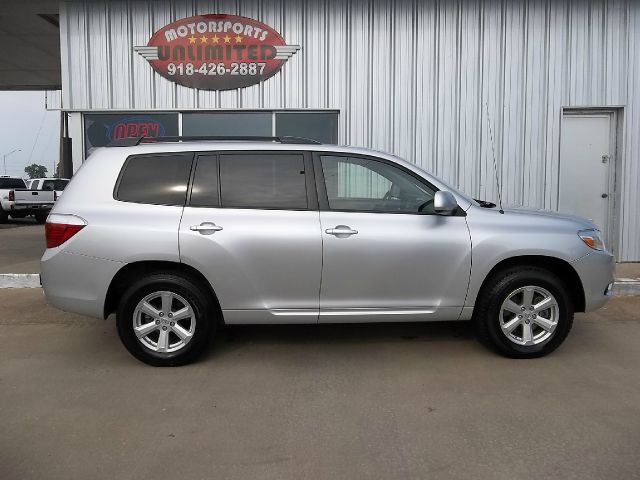 Toyota Highlander 528ia 4dr Sdn Auto Sedan SUV