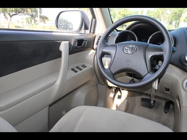 Toyota Highlander 2010 photo 5