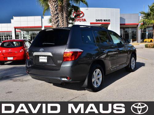 Toyota Highlander 2010 photo 2