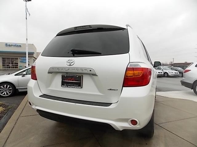 Toyota Highlander 2010 photo 2