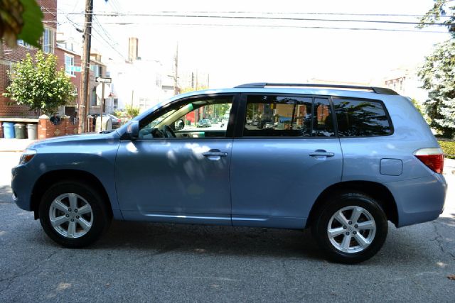 Toyota Highlander 2010 photo 4