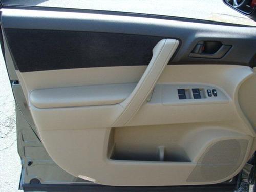 Toyota Highlander 2010 photo 3
