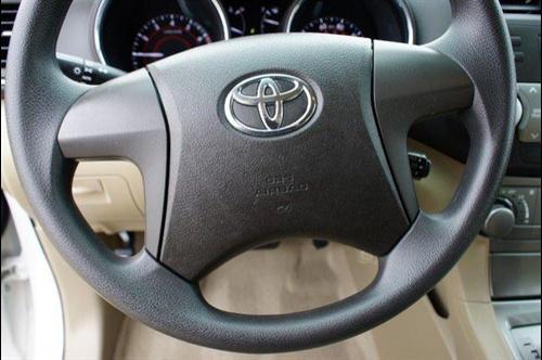 Toyota Highlander 2010 photo 1