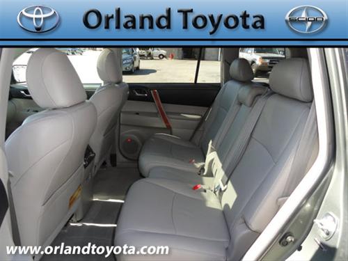 Toyota Highlander 2010 photo 1