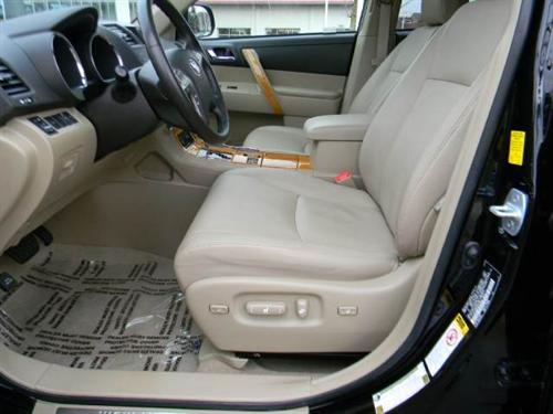 Toyota Highlander 2010 photo 2