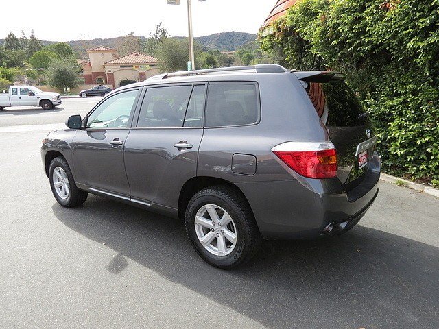 Toyota Highlander 2010 photo 2
