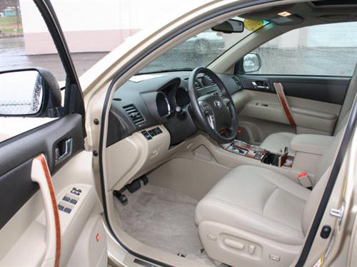 Toyota Highlander 2010 photo 4