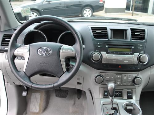 Toyota Highlander 2010 photo 4