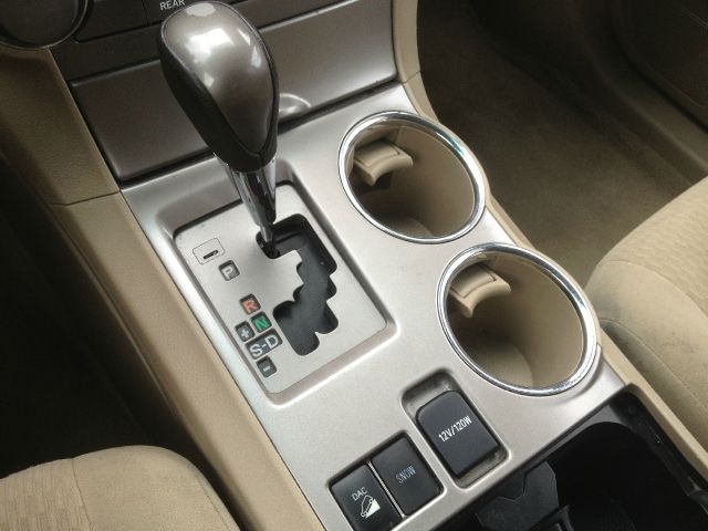 Toyota Highlander 2010 photo 24