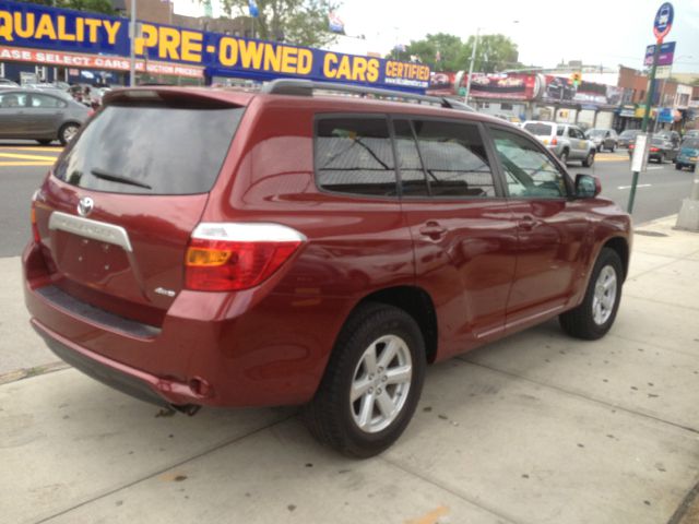 Toyota Highlander 2010 photo 29