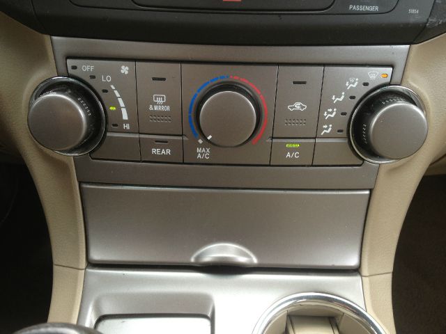 Toyota Highlander 2010 photo 39
