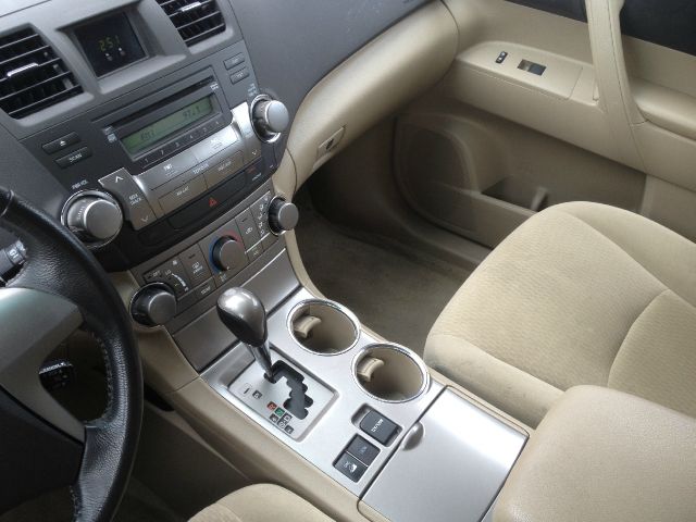 Toyota Highlander 2010 photo 50