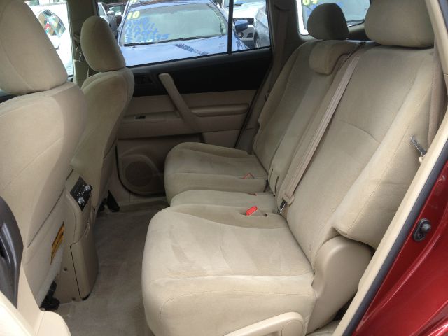Toyota Highlander 2010 photo 8