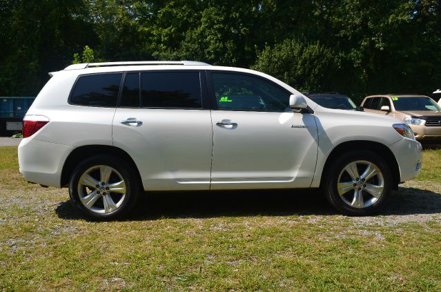 Toyota Highlander Super SUV