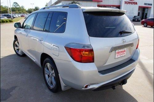 Toyota Highlander 2010 photo 2