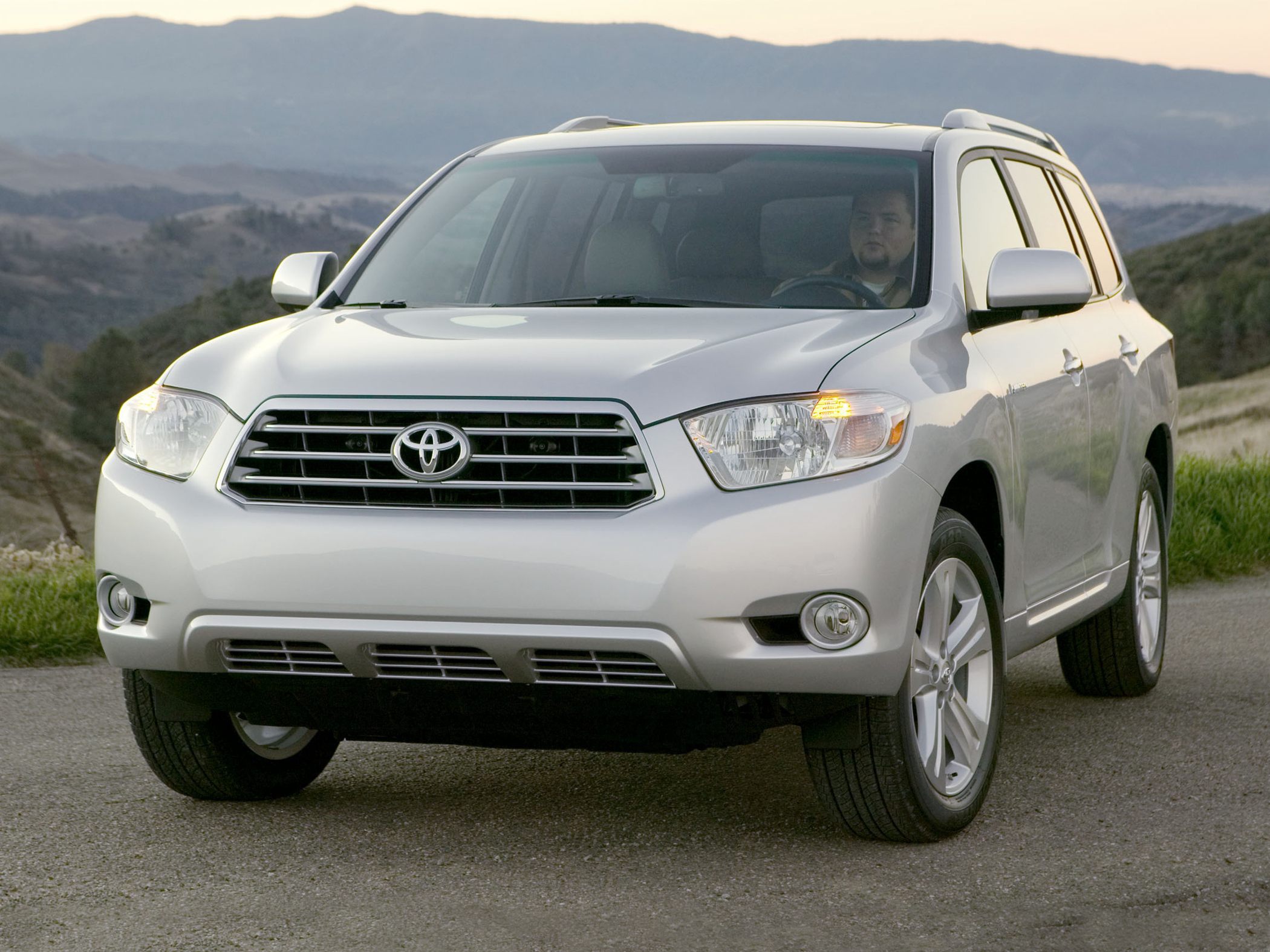Toyota Highlander 2010 photo 1
