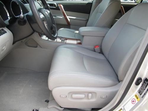 Toyota Highlander 2010 photo 1