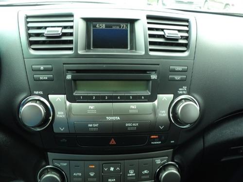 Toyota Highlander 2010 photo 2