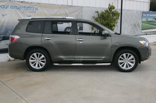 Toyota Highlander 2010 photo 1