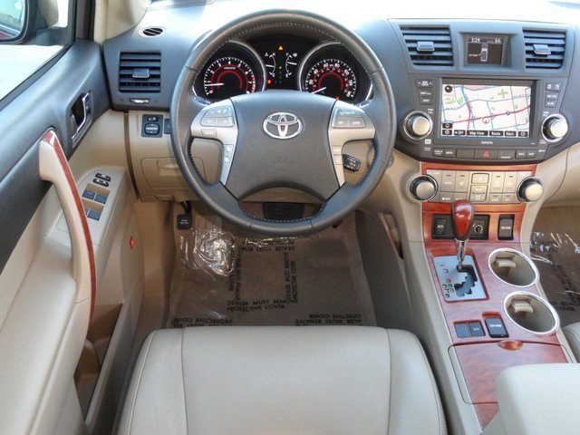Toyota Highlander 2010 photo 4