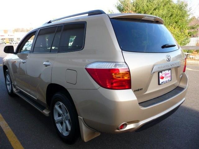 Toyota Highlander 2010 photo 3