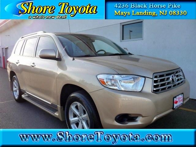 Toyota Highlander Base Unspecified