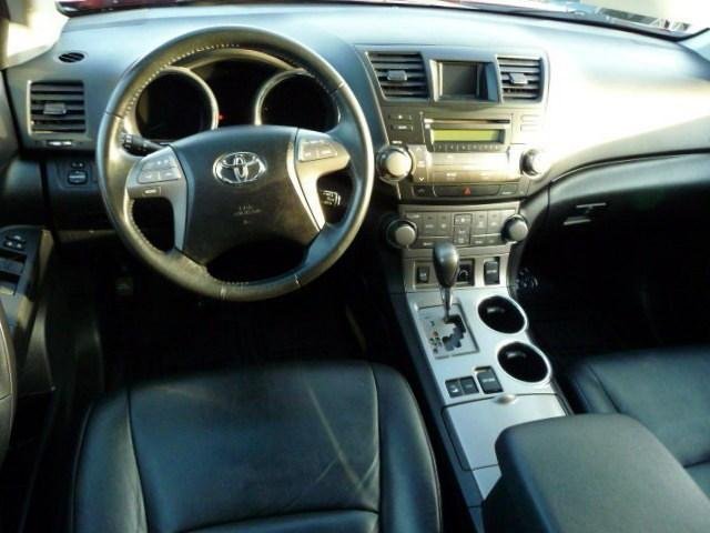 Toyota Highlander 2010 photo 5