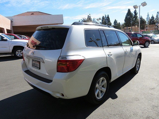 Toyota Highlander 2010 photo 4