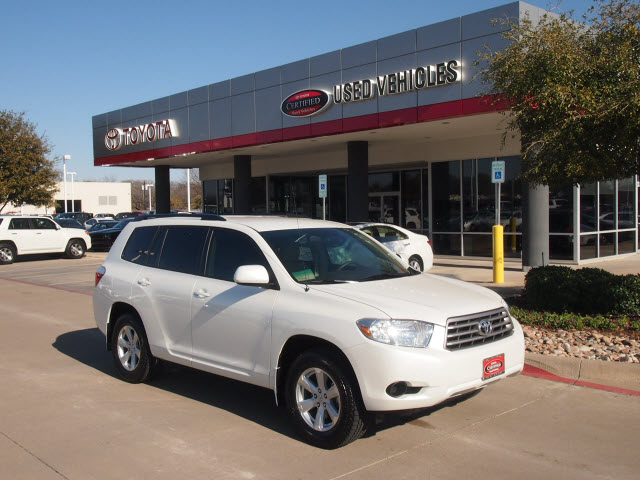 Toyota Highlander Base Unspecified