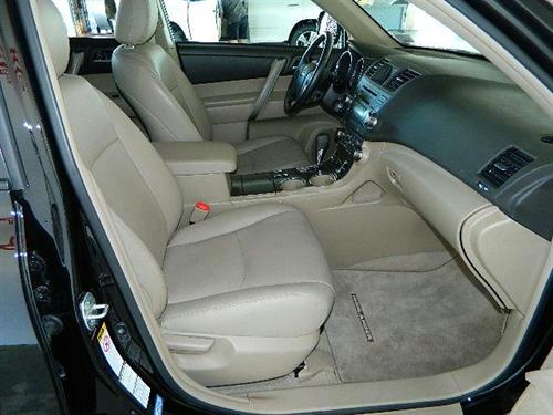 Toyota Highlander 2010 photo 1