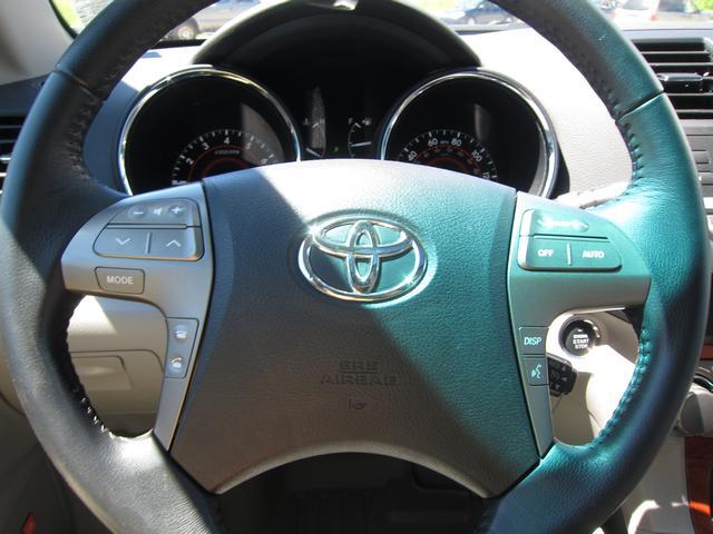 Toyota Highlander 2010 photo 8