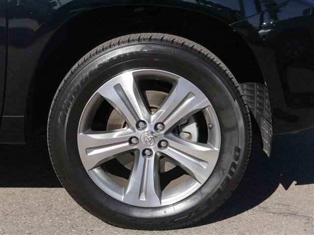 Toyota Highlander 2010 photo 2