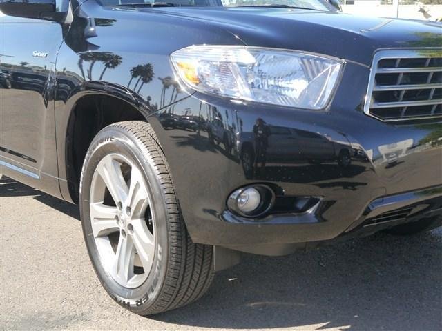 Toyota Highlander 2010 photo 1