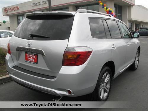 Toyota Highlander 2010 photo 3