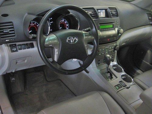 Toyota Highlander 2010 photo 2