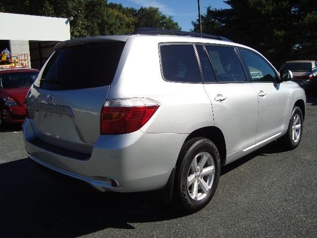 Toyota Highlander 2010 photo 4