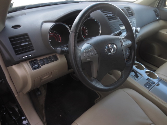 Toyota Highlander 2010 photo 3