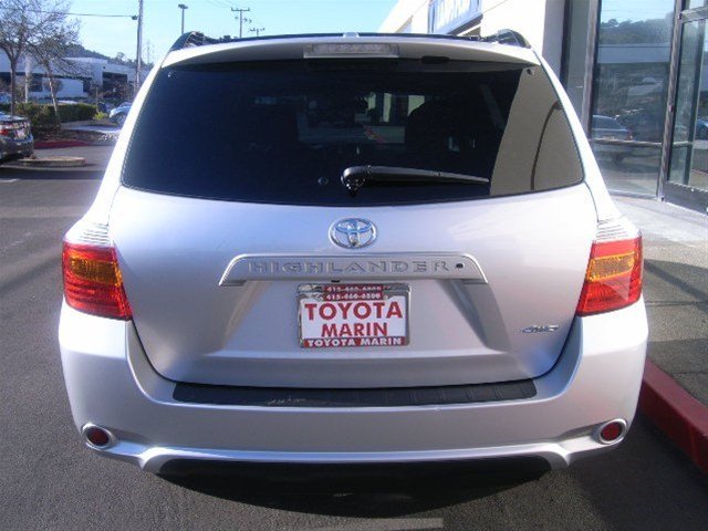 Toyota Highlander 2010 photo 3