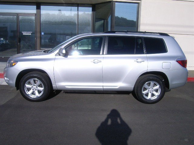 Toyota Highlander 2010 photo 1