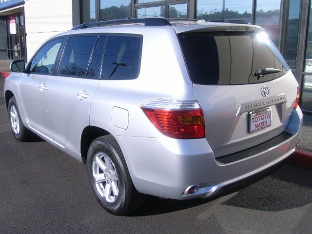 Toyota Highlander 2010 photo 2