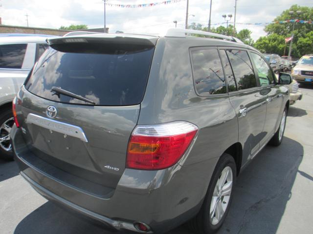 Toyota Highlander 2010 photo 2