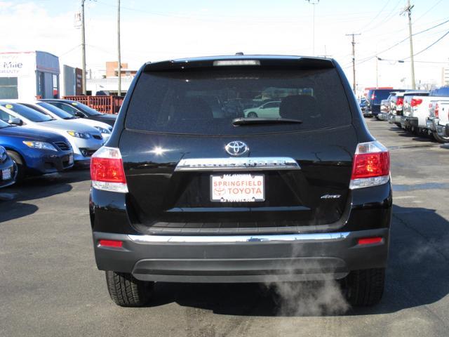 Toyota Highlander 2011 photo 2
