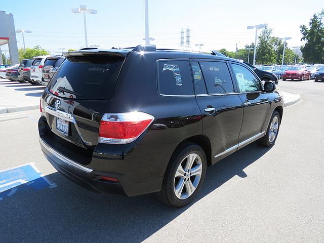 Toyota Highlander 2011 photo 1