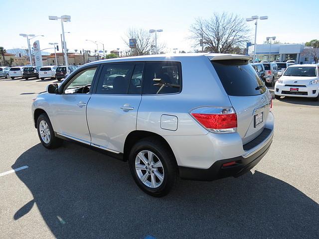 Toyota Highlander 2011 photo 1