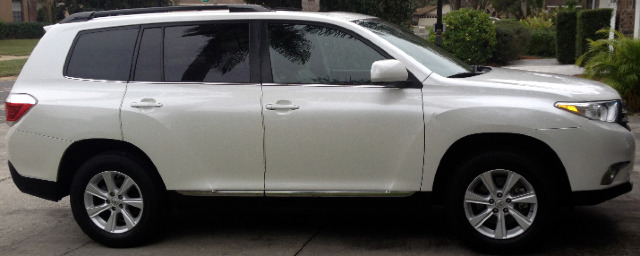 Toyota Highlander 2011 photo 1