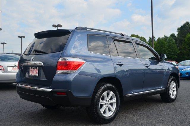 Toyota Highlander 2011 photo 2